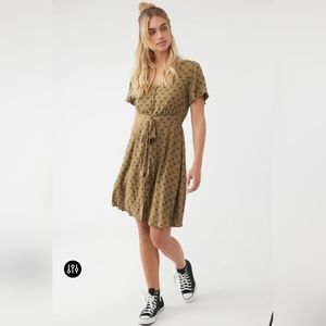 **NWT** O'Neill Nicolette Dress